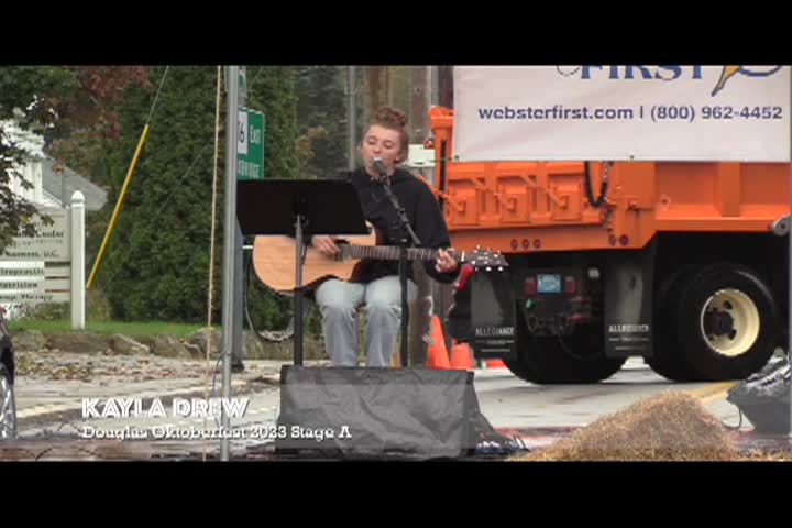 Thumbnail image for Oktoberfest Entertainment Kayla Drew