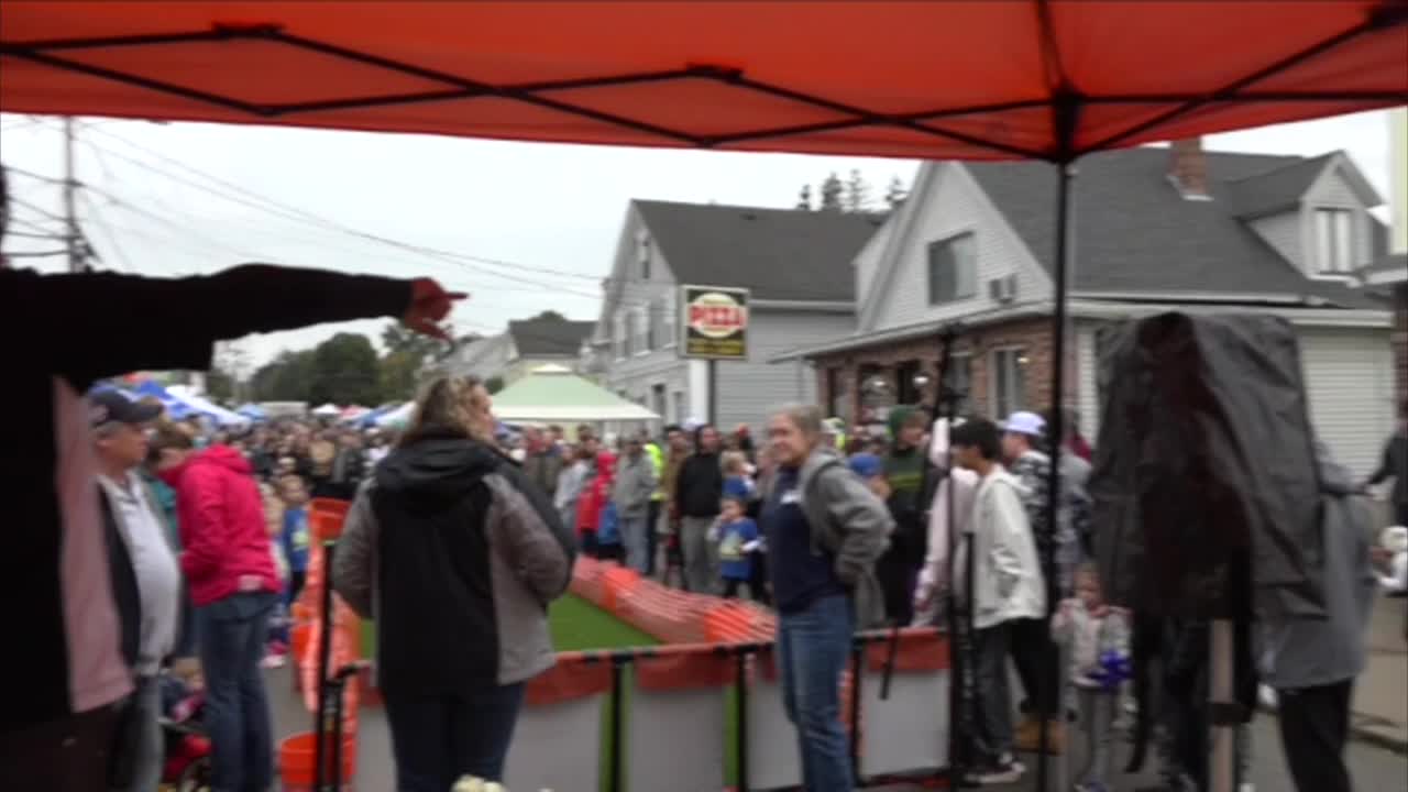 Thumbnail image for Octoberfest 2022: Dog Races